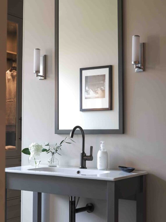 Henri Bathroom lampe fra Heathfield i Studio Kvänum showroom
