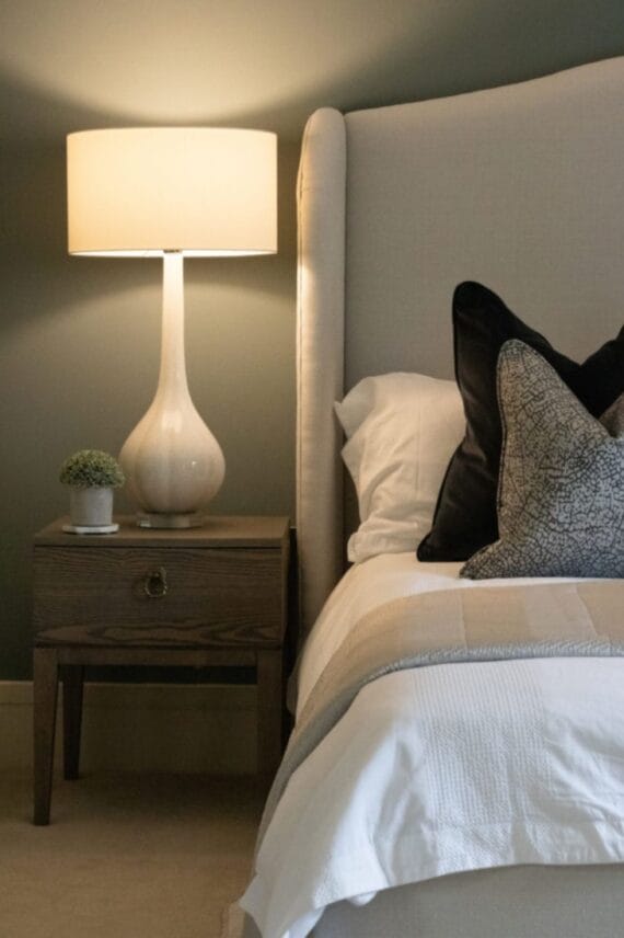 Elenor Crackle Table Lamp