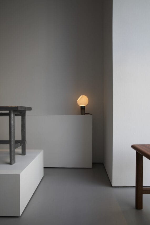 Donya Sphere - Table Lamp