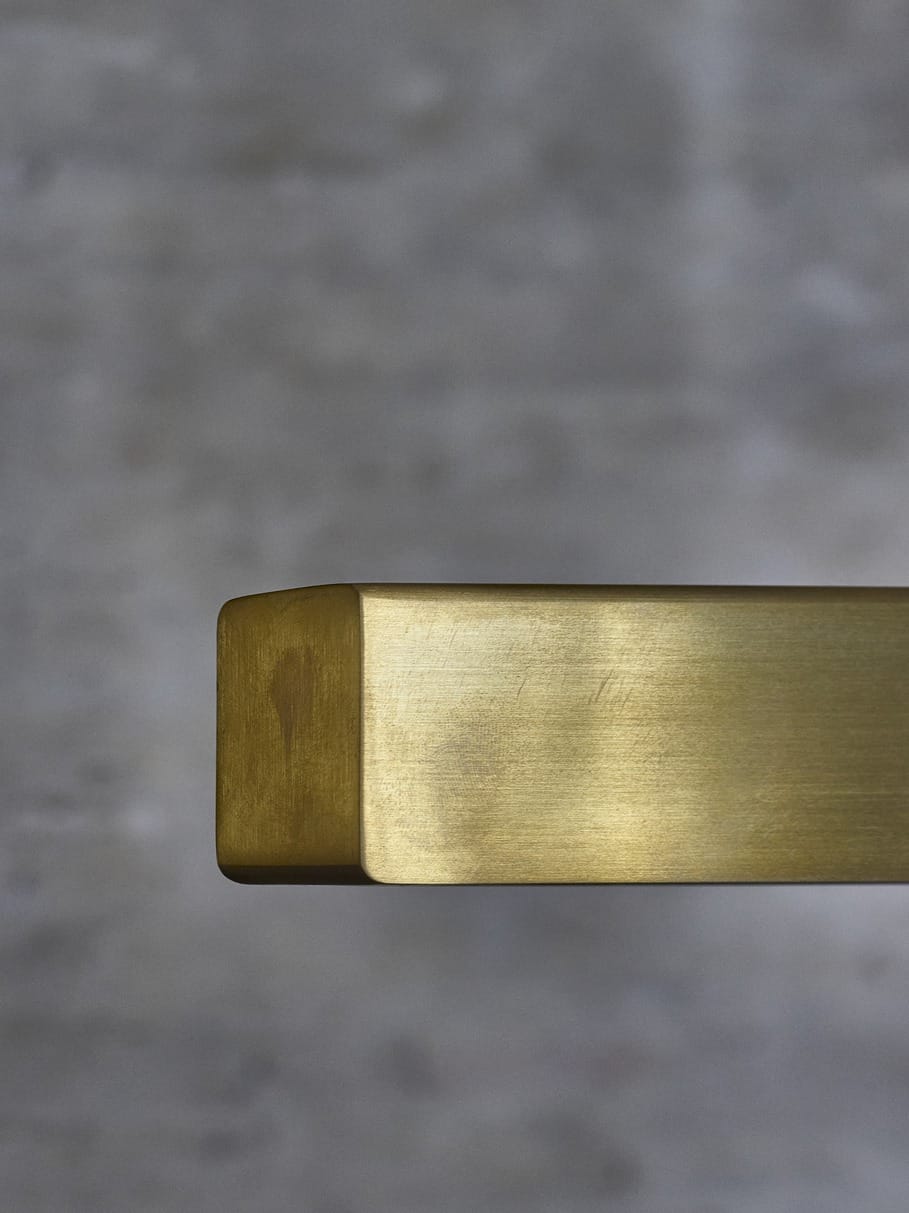 Anour I Model - AURA