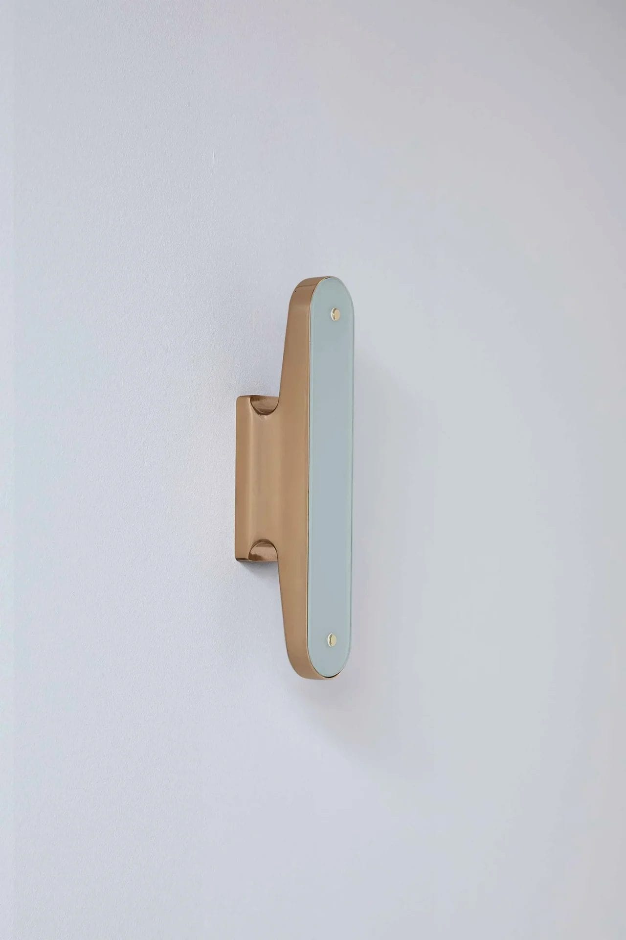 produktbilde av Cleat Wall Light i polished bronze