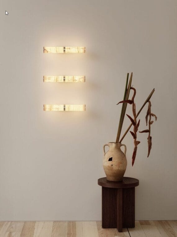 Tre vegglamper PARS Wall montert på vegg horisontalt